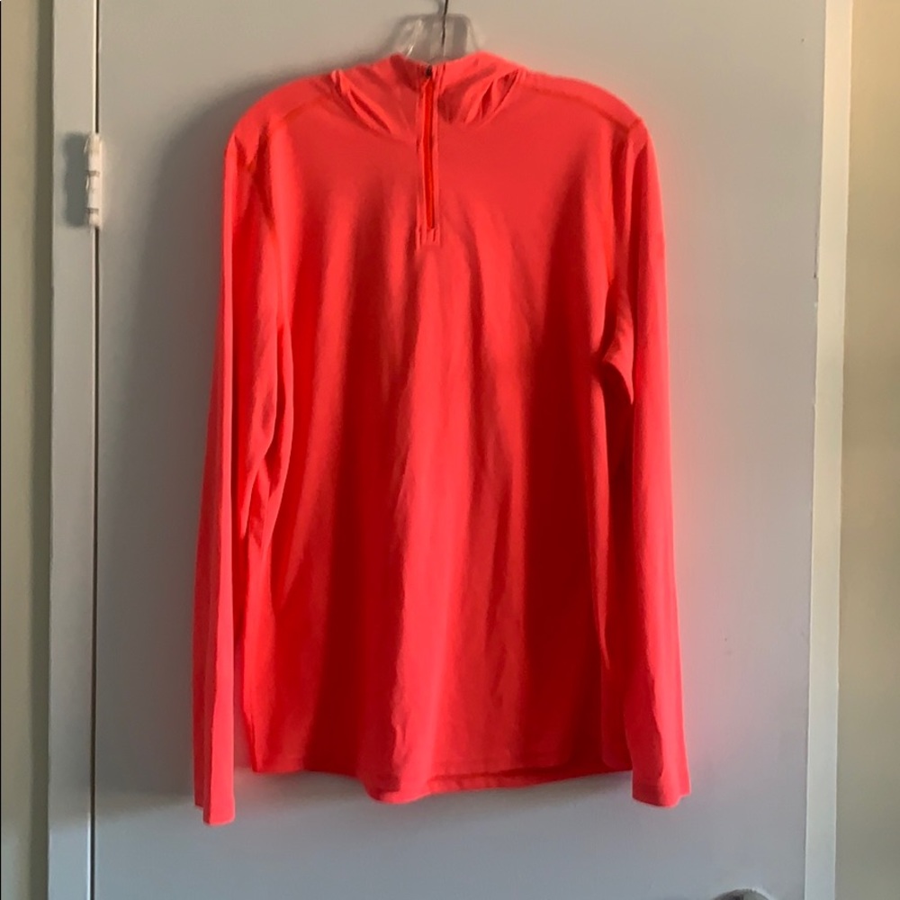 1 Under Armour Threadborne Heat Gear 1/4 zip hoodie